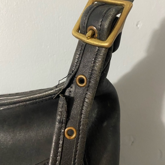 Vintage Black Coach Slim Duffle Sac - Picture 8 of 11